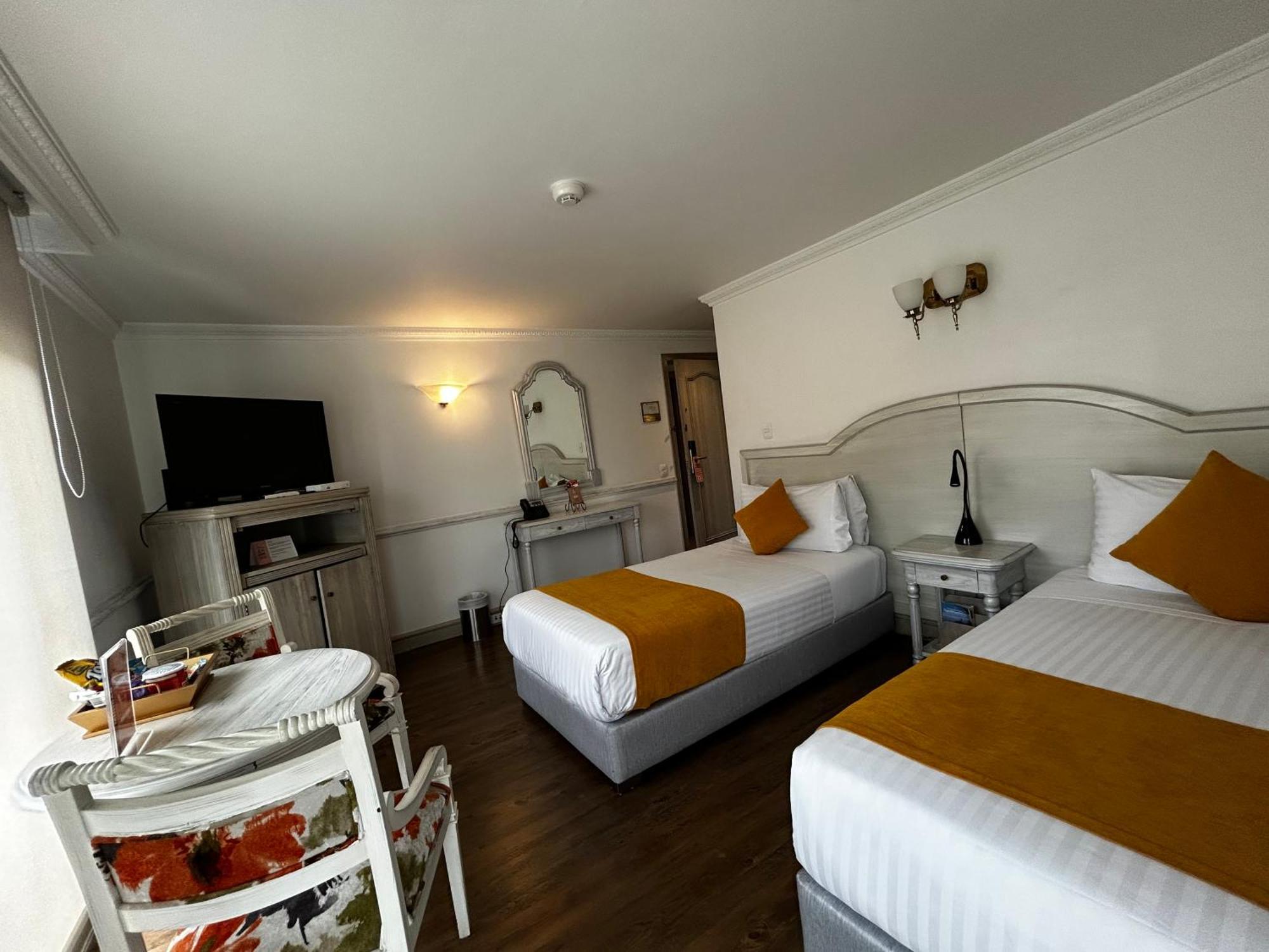 Vintage Hotel 4*